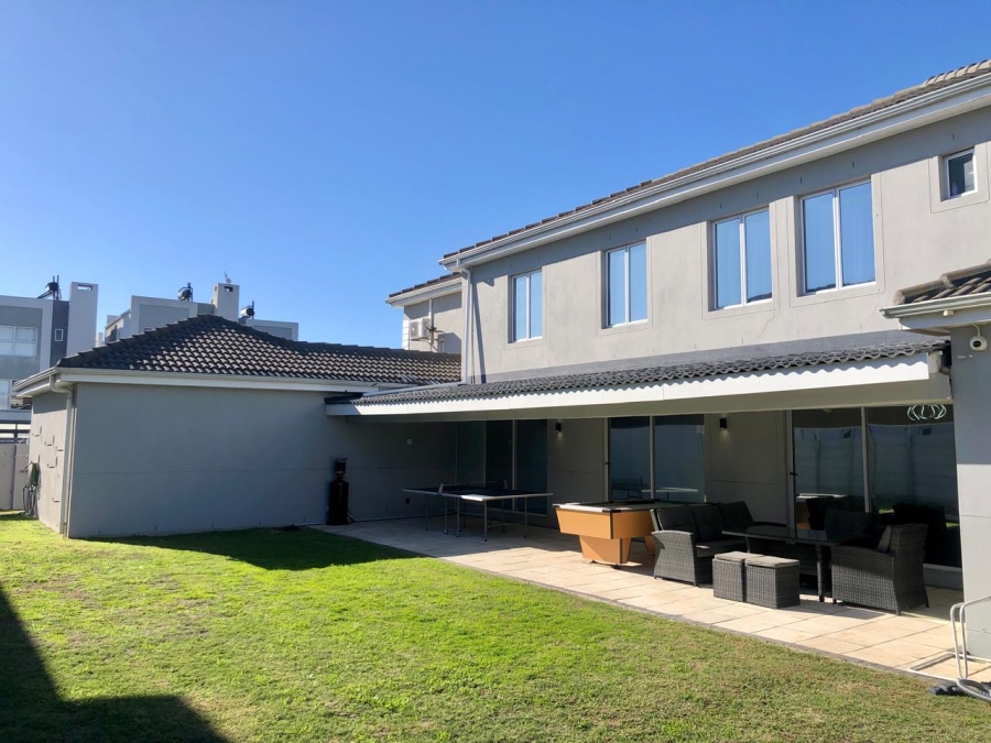 4 Bedroom Property for Sale in Parklands North Western Cape